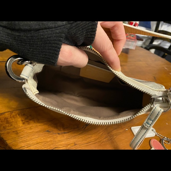 Small cream colored coach wristlet - Picture 6 of 6